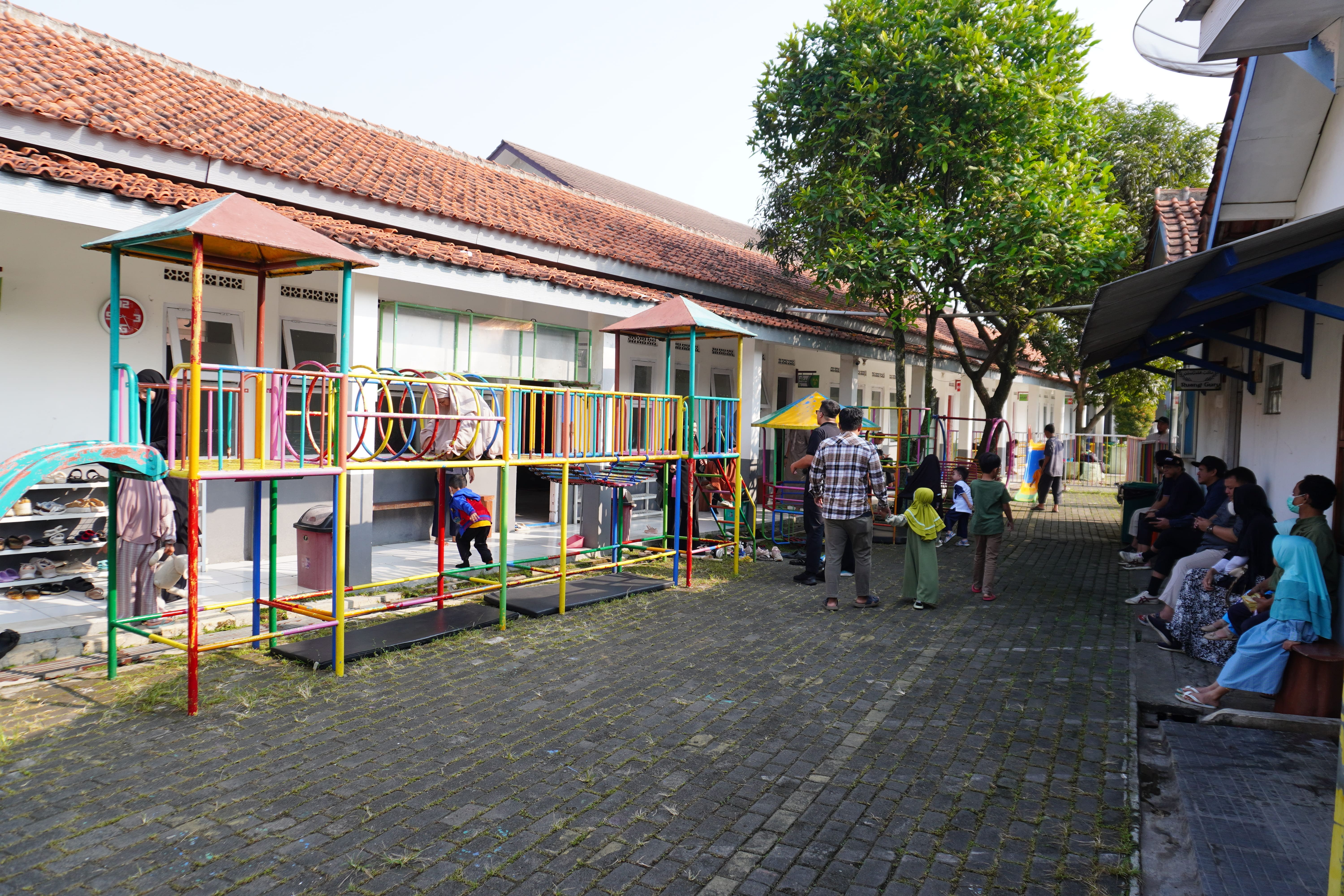 Siswa RA An Najiyah sedang belajar di kelas